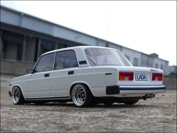 1:18 Lada 2105 Withe Edition - Russian Very Rare -